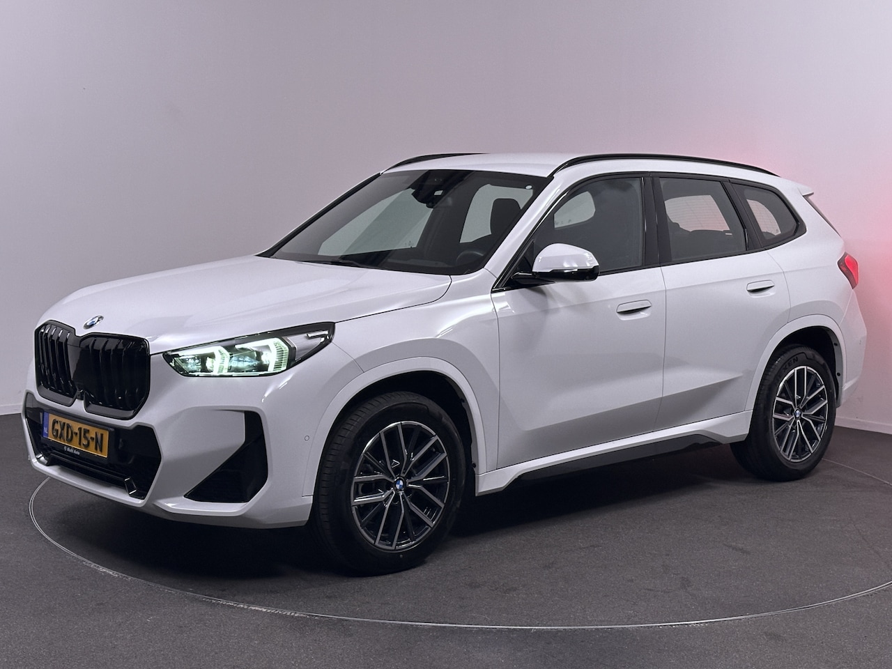 BMW X1 - sDrive20i M Sport Adaptive Cruise | Head Up | Alcantara Sportstoelen | Live Cockpit 360 Ca - AutoWereld.nl