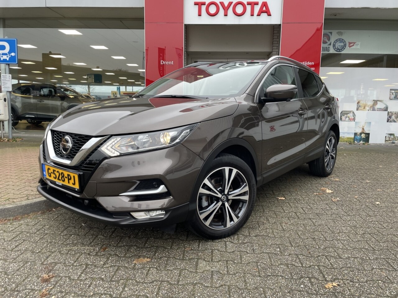 Nissan Qashqai - 1.3 DIG-T N-Connecta | Apple CarPlay Android Auto| Keyless entry - AutoWereld.nl