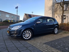 Opel Astra - 1.6 Temptation Climate Control Cruise Control Trekhaak APK Juni 2025