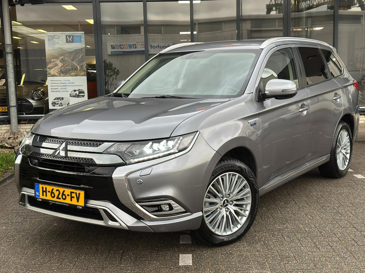 Mitsubishi Outlander - 2.4 PHEV Intense+ 2.4 PHEV Intense - AutoWereld.nl