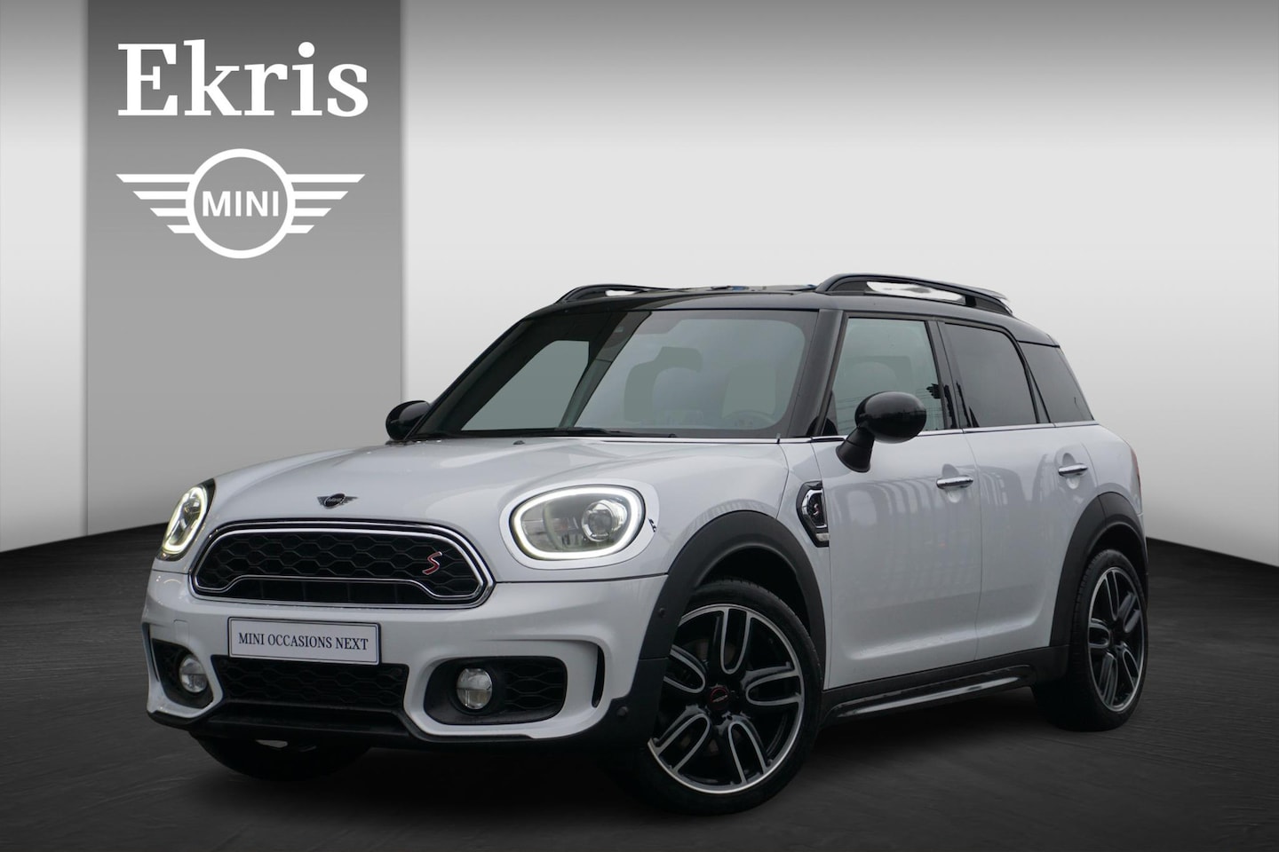 MINI Countryman - Cooper S l Automaat l John Cooper Works Trim l Panoramadak l Apple CarPlay - AutoWereld.nl