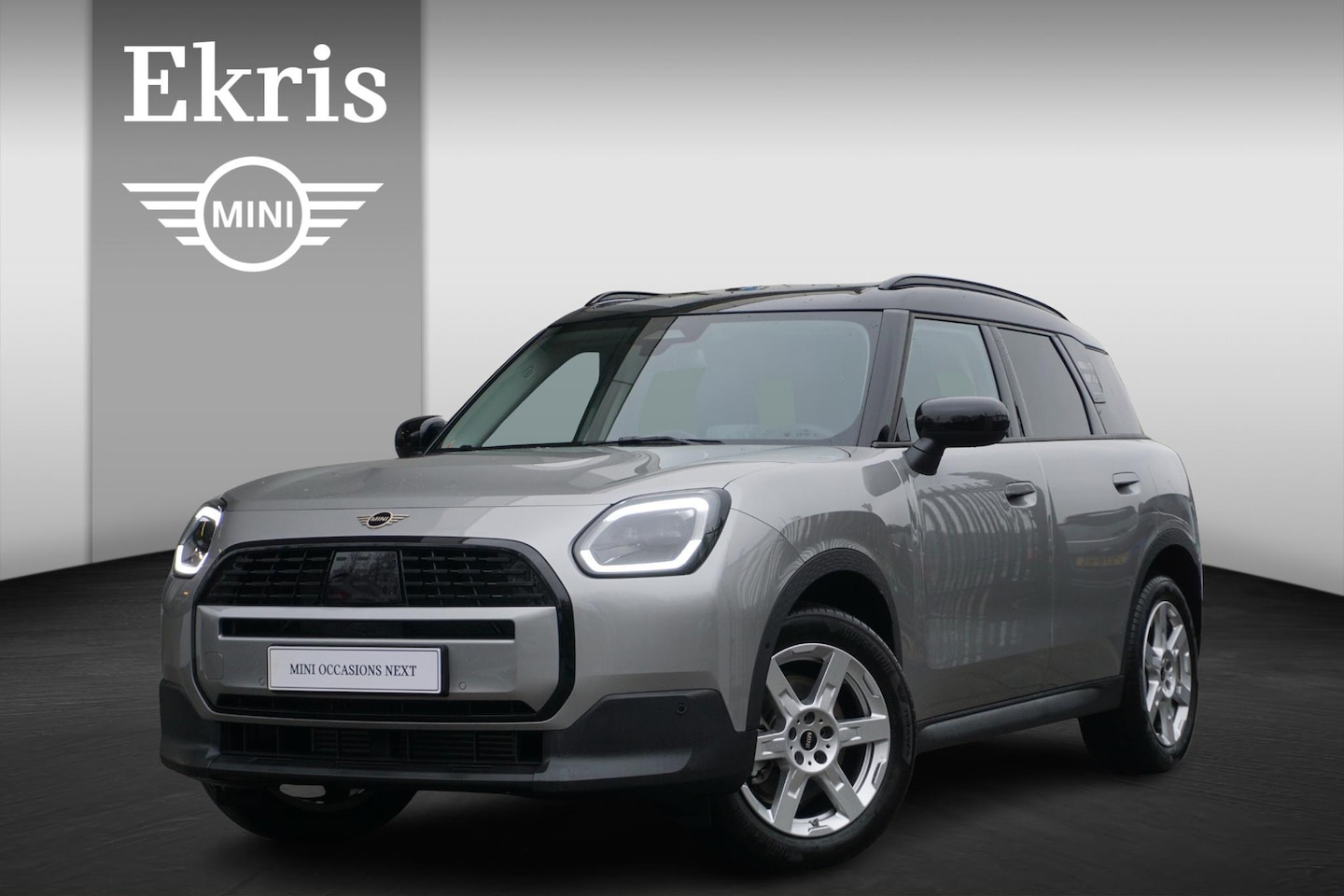 MINI Countryman - C Classic Uitvoering | Pakket M Plus | 18" Asteroid Spoke | Glazen panoramadak - AutoWereld.nl