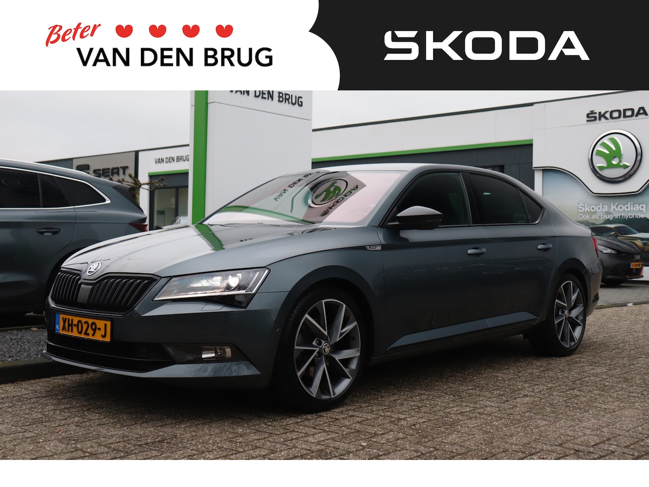 Skoda Superb - 1.5 TSI 150pk Sportline Business | Stoelverwarming | 19" lichtmetalen velgen | Parkeersens - AutoWereld.nl