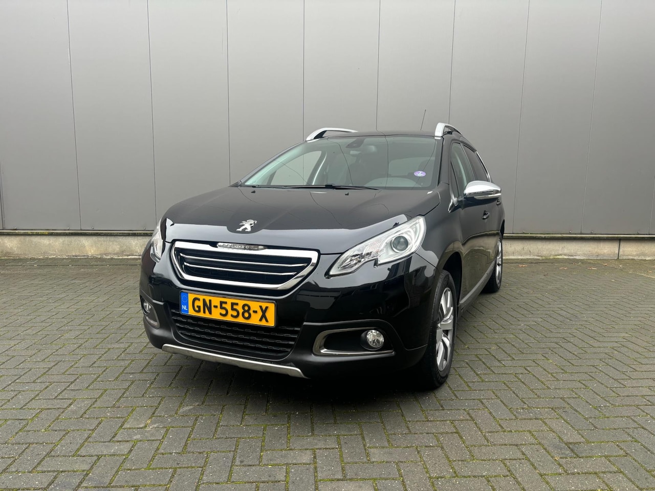 Peugeot 2008 - 1.2 PureTech Allure Premium - AutoWereld.nl