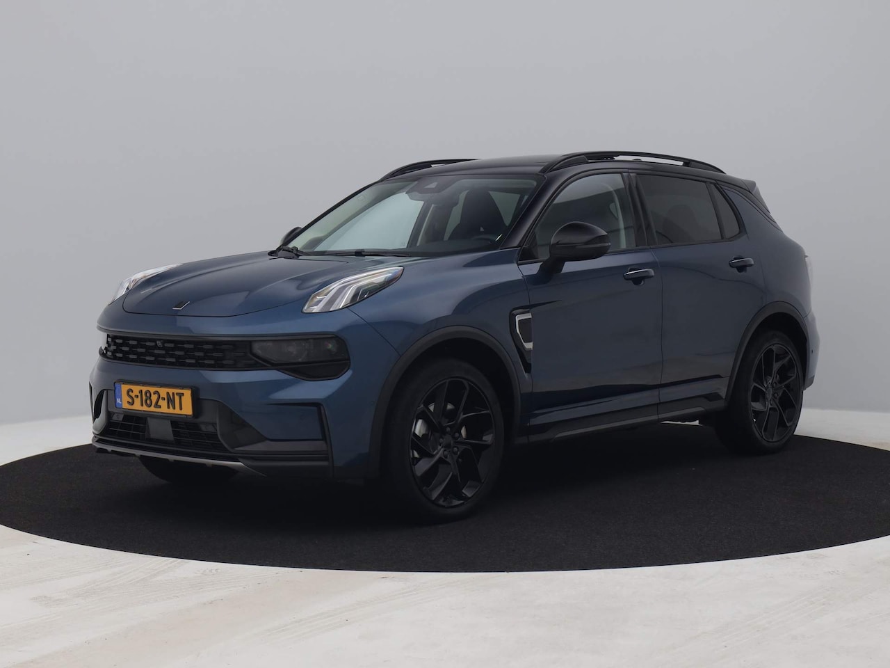 Lynk & Co 01 - 1.5 Plug-in Hybrid | 360° | BLACK | NLD AUTO - AutoWereld.nl