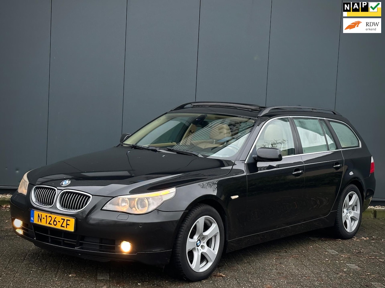 BMW 5-serie Touring - 530xi High Executive | Youngtimer | Netjes | Pano - AutoWereld.nl