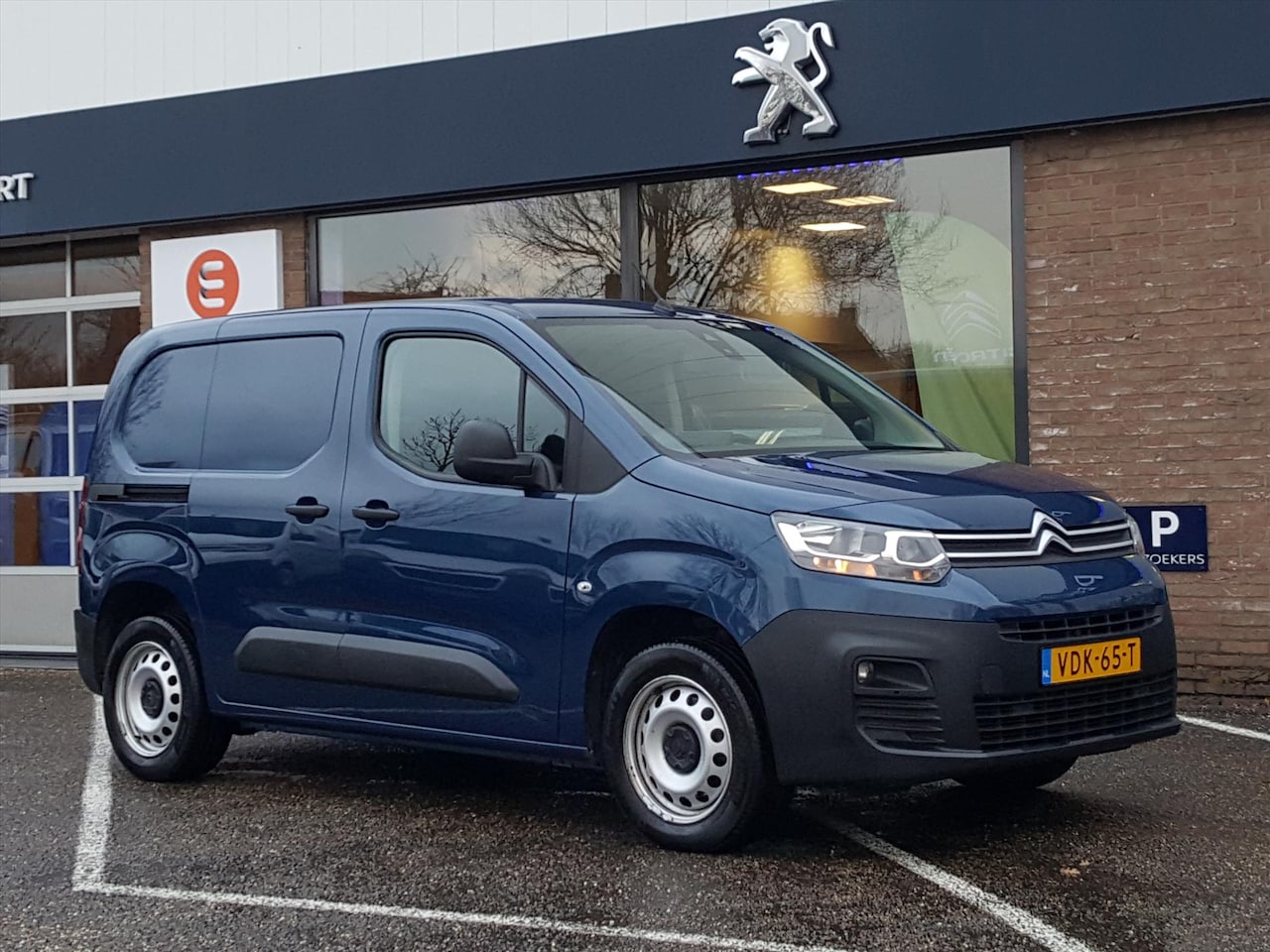 Citroën Berlingo - Van GB 1.5 BlueHDi 130pk S&S L1 Club 3P AIRCO | Cruise control | Navigatie via Apple & And - AutoWereld.nl