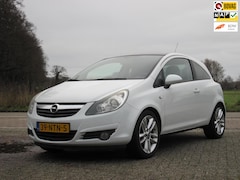 Opel Corsa - 1.4-16V Color Edition