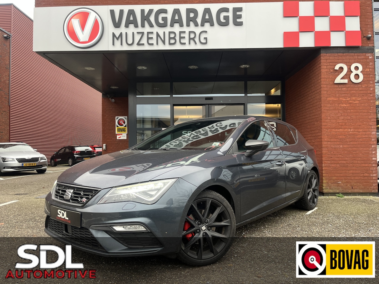 Seat Leon - 1.5 TSI FR Ultimate Edition Black // FULL LED // LEDER-ALCANTARA // NAVI+CARPLAY // CAMERA - AutoWereld.nl