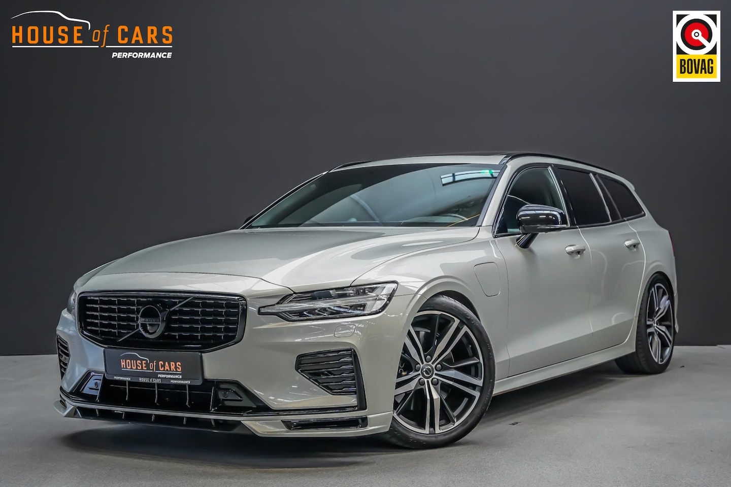 Volvo V60 - 2.0 T6 382pk Recharge AWD R-Design |Heico sportiv pakket|panoramadak|elk. stoelen + memory - AutoWereld.nl