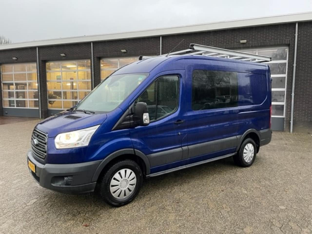 Ford Transit - 2.0D 96KW L2H2 DUBBELE CABINE - AutoWereld.nl