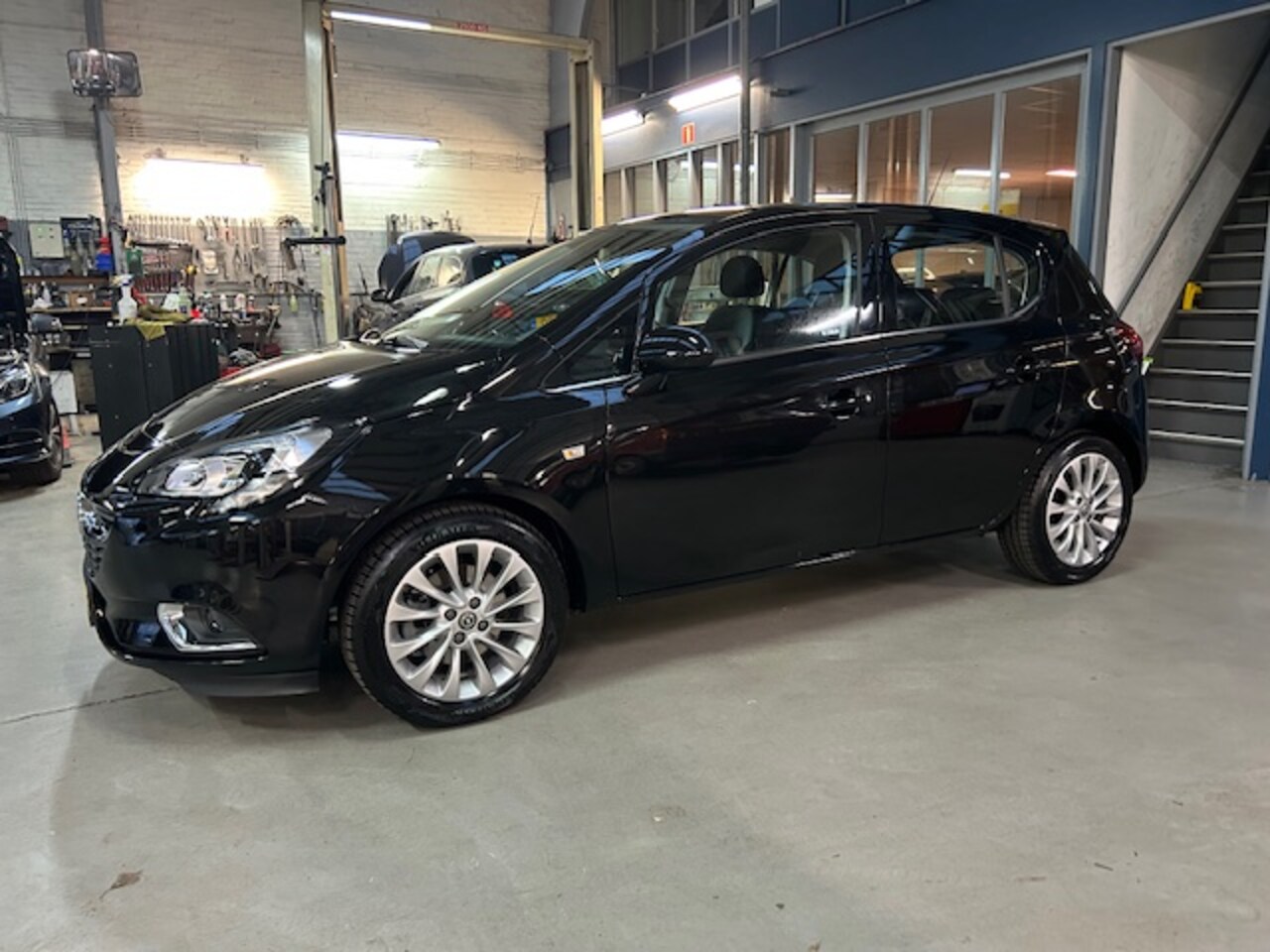 Opel Corsa - 1.0 Turbo S&S 90pk 5d Online Edition | Apple carplay/ Android auto | Navigatie | Climate c - AutoWereld.nl