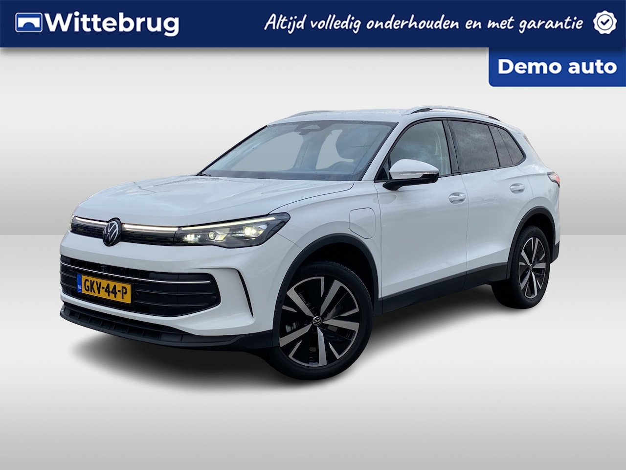 Volkswagen Tiguan - 1.5 eHybrid Life Edition 204 PK / Elektrische Achterklep / Parkeersensoren / Stoel &Stuurw - AutoWereld.nl