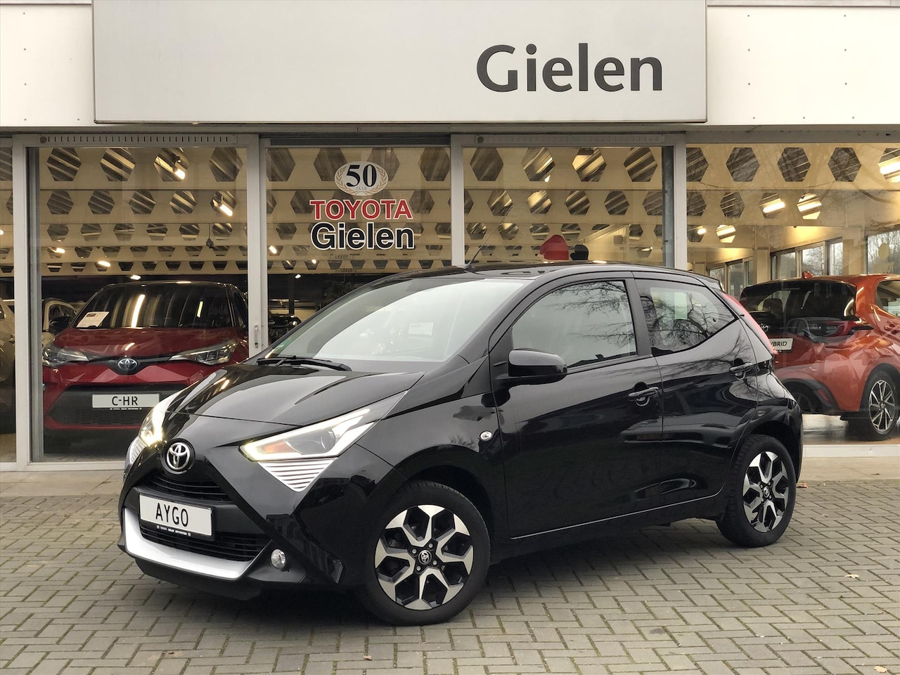 Toyota Aygo - 1.0 VVT-i x-joy | Apple CarPlay/Android Auto, lichtmetalen velgen, Airconditioning, In hoo - AutoWereld.nl