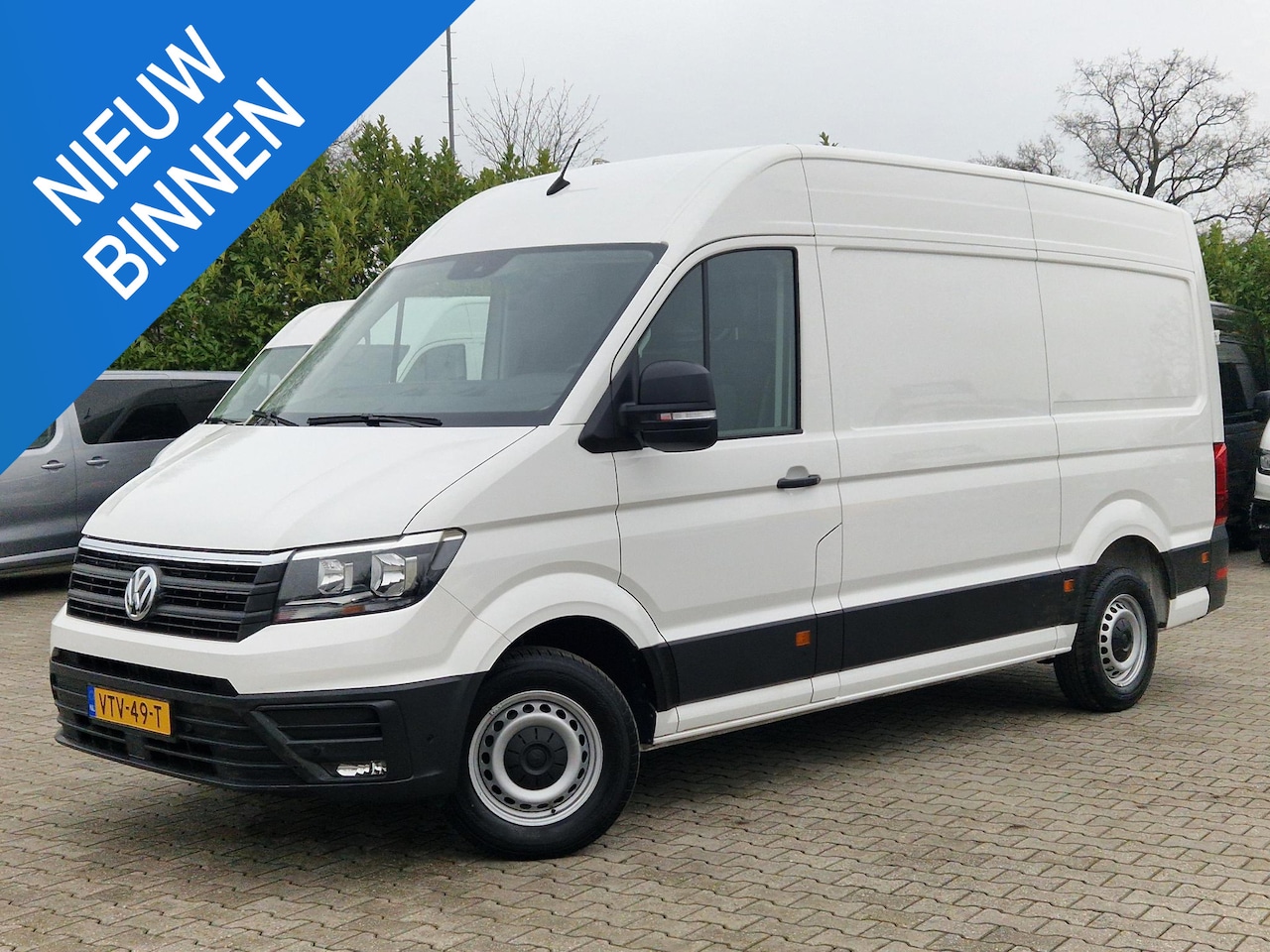 Volkswagen Crafter - 2.0 TDI 140PK AUTOMAAT L3H3 Highline NAV CAMERA - AutoWereld.nl