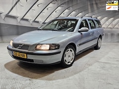 Volvo V70 - 2.4