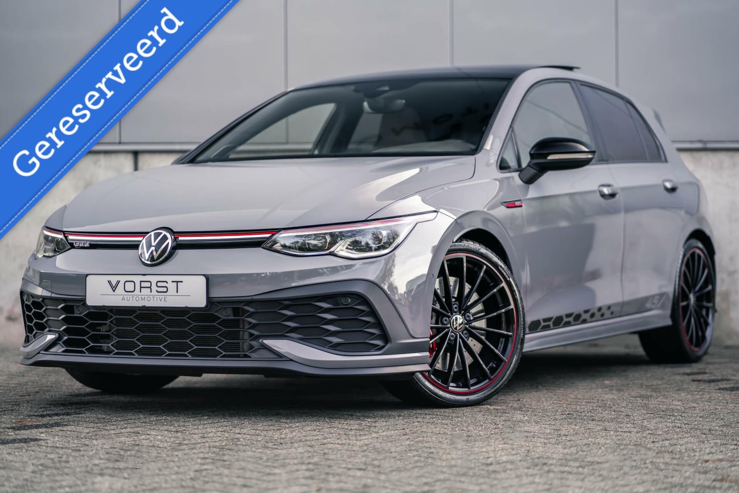 Volkswagen Golf - 2.0 GTI Clubsport 45 Jahre Akra Pano BTW - AutoWereld.nl