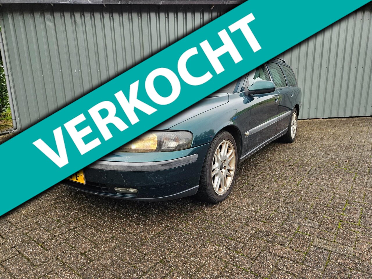 Volvo V70 - 2.4 Turbo 200Pk Handgeschakeld apk 12-04-2025 - AutoWereld.nl