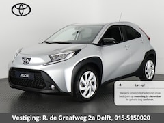 Toyota Aygo X - 1.0 VVT-i MT First | Stoelverwarming | Apple Carplay & AndroidAUTO | Lichtmetalen velgen |