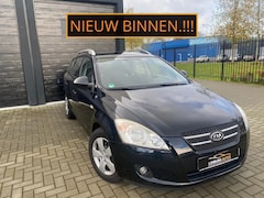 Kia Cee'd Sporty Wagon - 1.4 X Airco Stoelverwarming