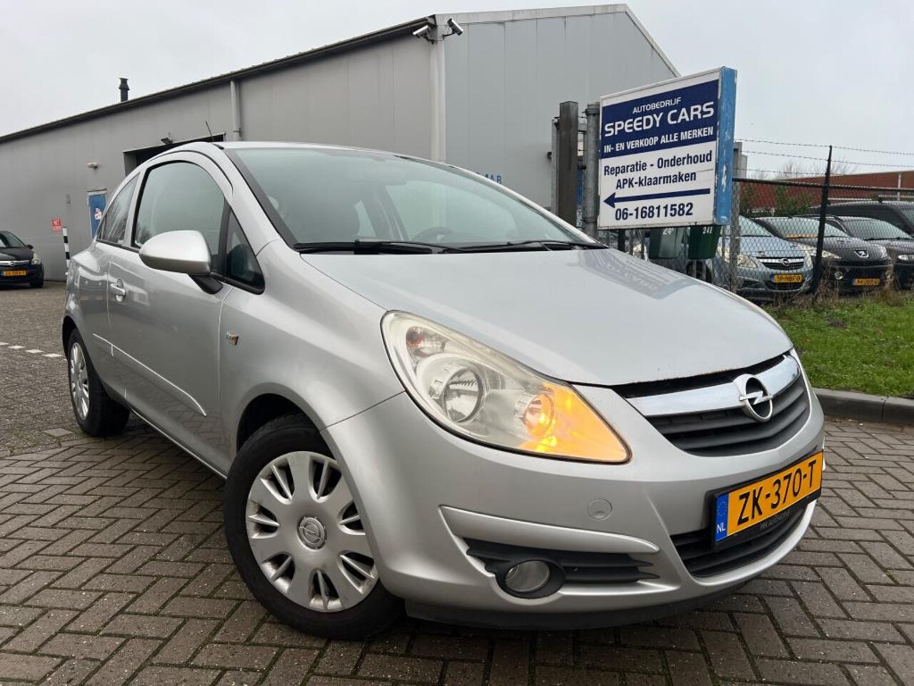 Opel Corsa - 1.2-16V Essentia 2007 Airco Cruise Weinig KM! - AutoWereld.nl