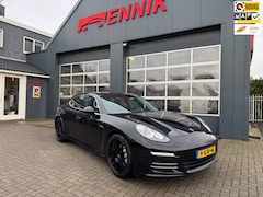 Porsche Panamera - 3.0 4S / Airsuspension / 4WD / NL Auto met NAP / Full Service