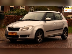 Skoda Fabia - 1.4-16V Ambition 5 DEURS AIRCO APK 12 Dec 2025 ZEER MOOI