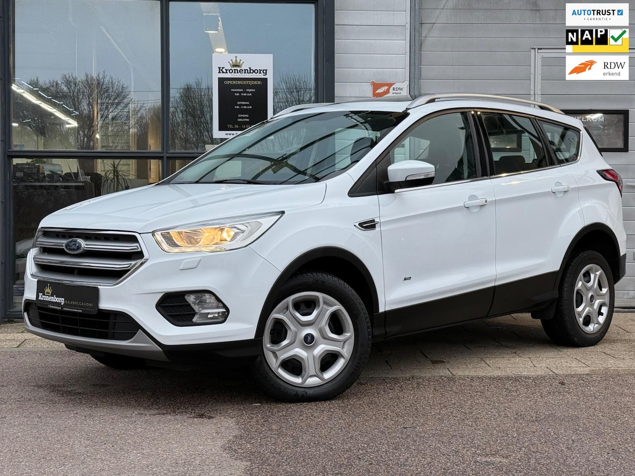 Ford Kuga - 1.5 EcoBoost T, PANO, NAP, CAMERA - AutoWereld.nl