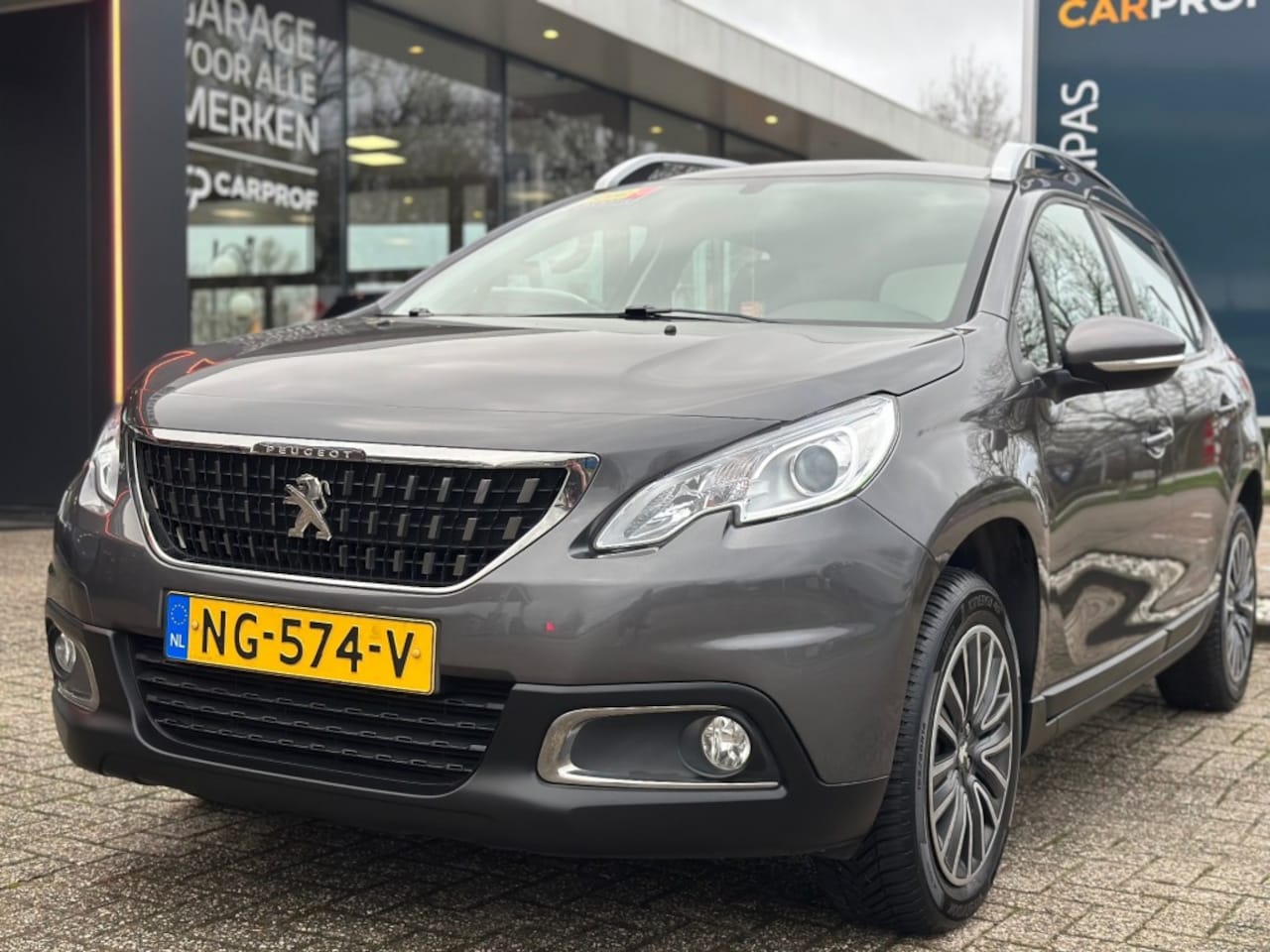 Peugeot 2008 - 1.2 Puretech Blue Lion '' Trekhaak - Allseasonbanden - NW Distri - AutoWereld.nl