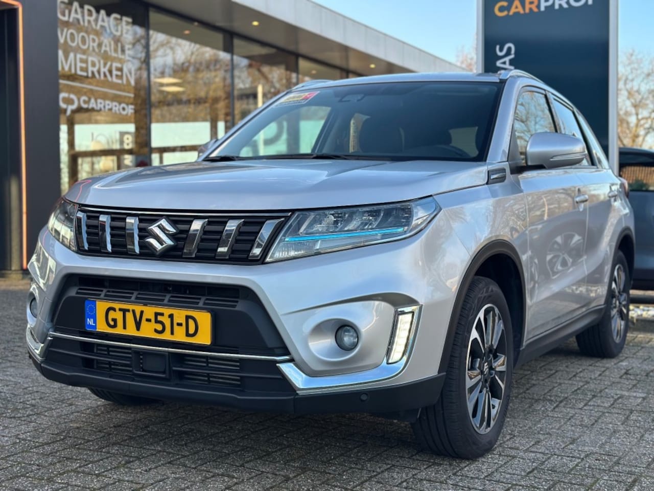 Suzuki Vitara - 1.4 Boosterjet Smart Hybrid Style '' Camera - Carplay '' - AutoWereld.nl