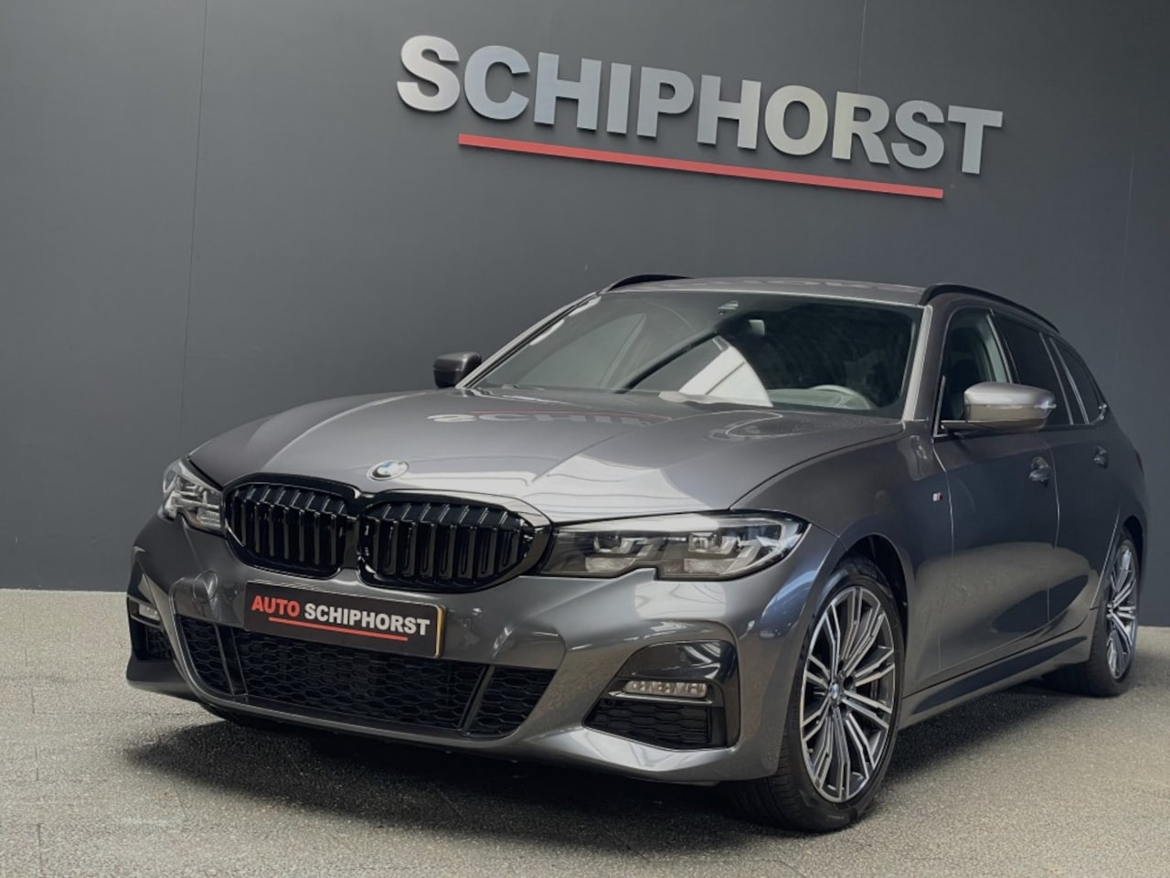 BMW 3-serie Touring - Touring 318i 2.0 M-Sport /Trekhaak/Head-up/live cockpit/btw - AutoWereld.nl