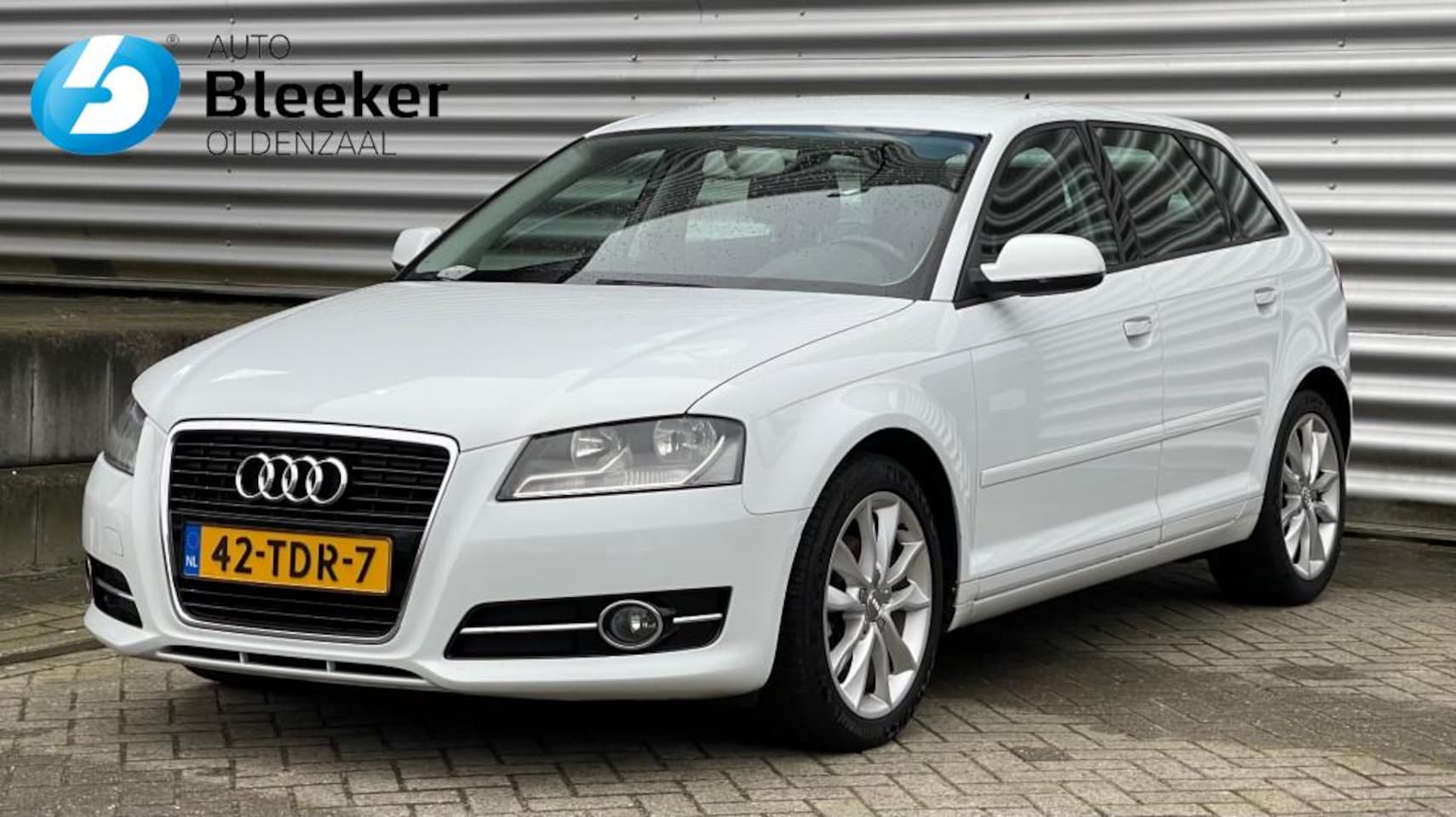 Audi A3 - 1.2 TFSI Ambit.pl.b Airco Navi Handsfree - AutoWereld.nl