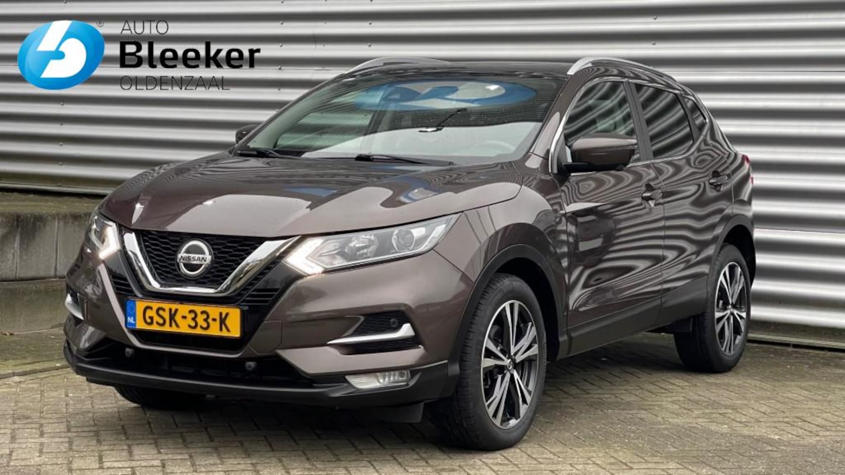 Nissan Qashqai - 1.3 DIG-T N-Connecta Automaat 1500 kg trekken Airco 360gr Camera - AutoWereld.nl