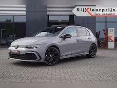 Volkswagen Golf - 1.5 TSI DSG R-Line 150pk Panodak/ Camera /ACC/ Black style