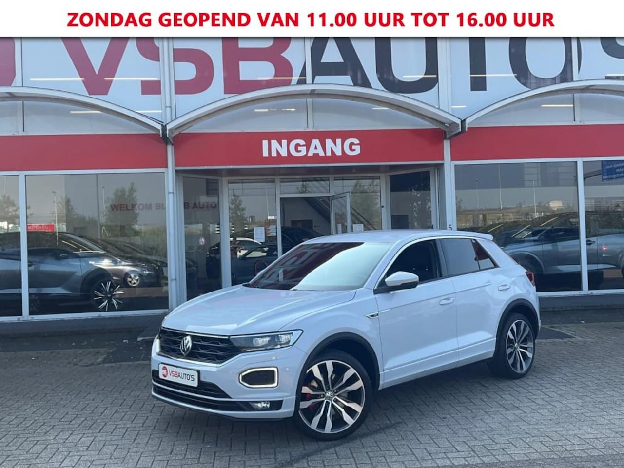 Volkswagen T-Roc - 1.5 TSI AUT. R-LINE LED NAVI CAMERA DIGITALE SCHERM AIRCO - AutoWereld.nl