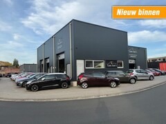 Opel Corsa - 1.4-16V OPC-DESIGN 5-DEURS / AIRCO / 17 INCH / PRIVACY / SPORT