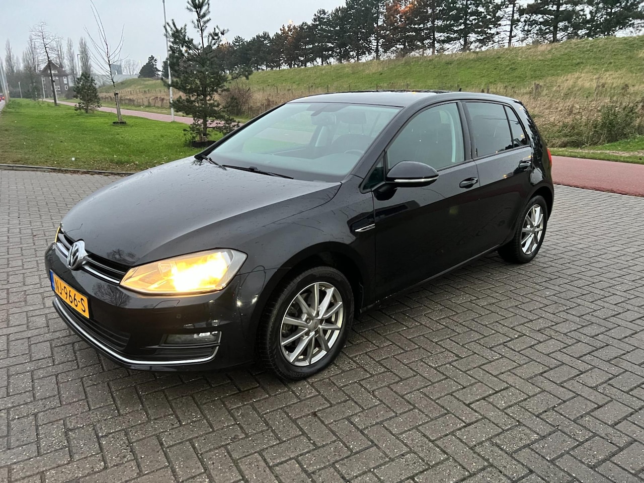 Volkswagen Golf - 1.6 TDI 5D Nwe Distrubutie Riem / Nwe APK - AutoWereld.nl