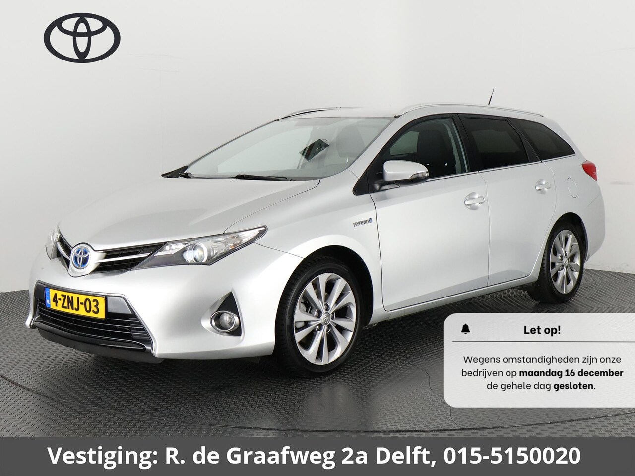 Toyota Auris Touring Sports - 1.8 Hybrid Dynamic | Navigatie | Camera | Lichtmetalen velgen | - AutoWereld.nl