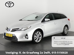 Toyota Auris Touring Sports - 1.8 Hybrid Dynamic | Navigatie | Camera | Lichtmetalen velgen |