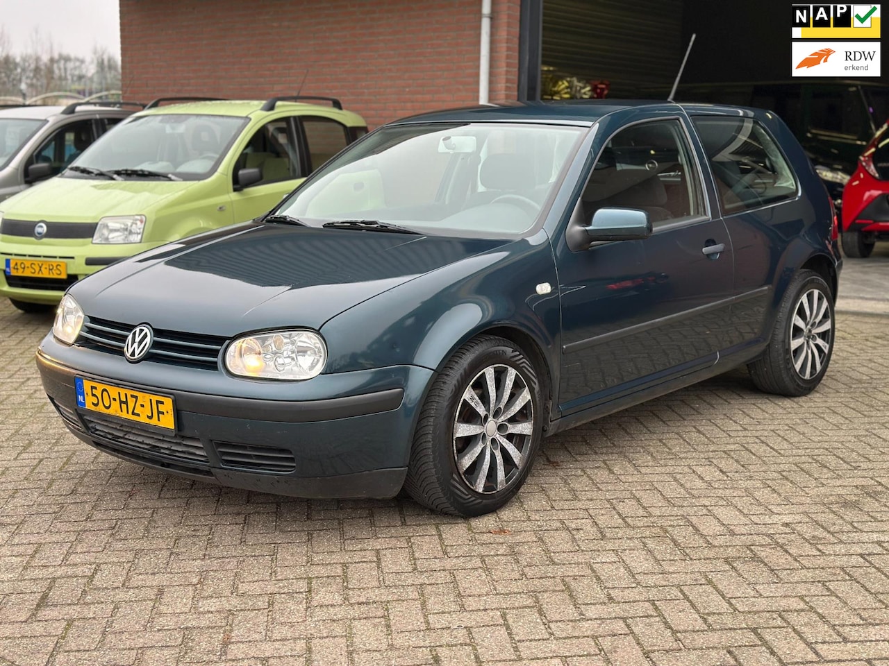 Volkswagen Golf - 1.4-16V Comfortline AIRCO, APK, 5DRS, NAP!! - AutoWereld.nl