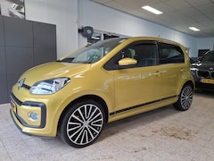 Volkswagen Up! - 1.0 TSI BMT high up 90PK Panoramadak / Cruise Controle / Stoelverwarming / Achteruitrijcam