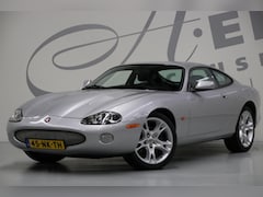 Jaguar XKR - 4.0 V8 Coupé/ Historie aanwezig/ Parkeersensoren