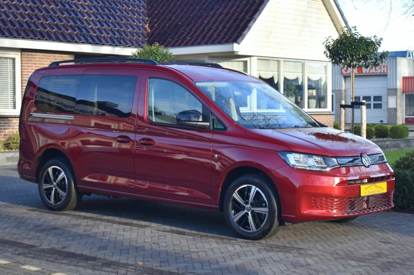 Volkswagen Caddy Maxi - MAXI Life 1.5 TSI 115pk DSG,  5+1 rolstoel, Cruise, Navi, Ca - AutoWereld.nl