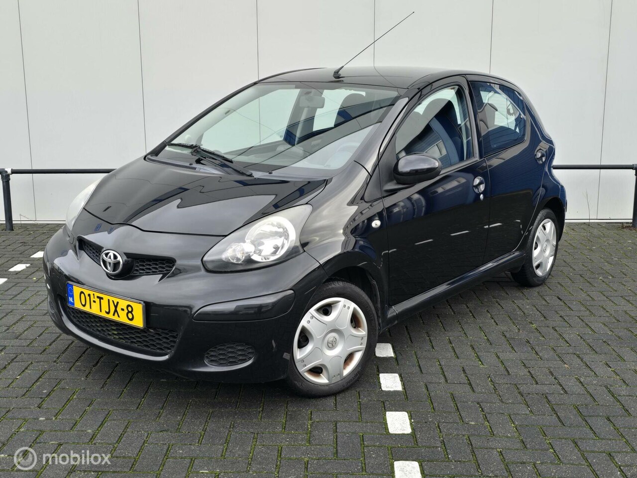 Toyota Aygo - 1.0-12V Comfort Navigator 2e eigenaar! Navigatie - AutoWereld.nl