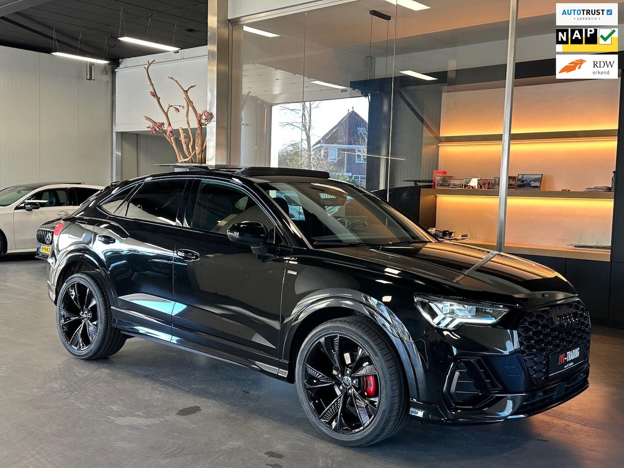 Audi Q3 Sportback - 35 TFSI S line Panorama Leder Sfeerverlicht. 1e eigenaar - AutoWereld.nl