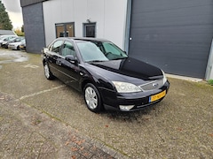 Ford Mondeo - 1.8-16V Trend