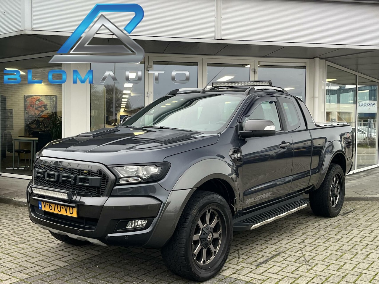 Ford Ranger - 3.2 TDCi Wildtrak 4X4 NLAUTO TREKHAAK+20INCH+ACC - AutoWereld.nl