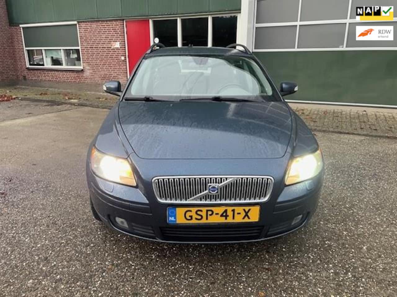 Volvo V50 - Youngtimer 2.5 T5 AWD Summum 220 pk /xenon/leer/pdc/trekhaak/stoelverwarming/standkachel - AutoWereld.nl