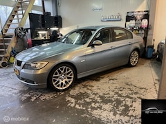 BMW 3-serie - 320i Executive