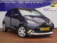 Toyota Aygo - 1.0 VVT-i x-play+Camera+Volleder+dubbele-uitlaat+Multie-media+stoel-verw= SUPER